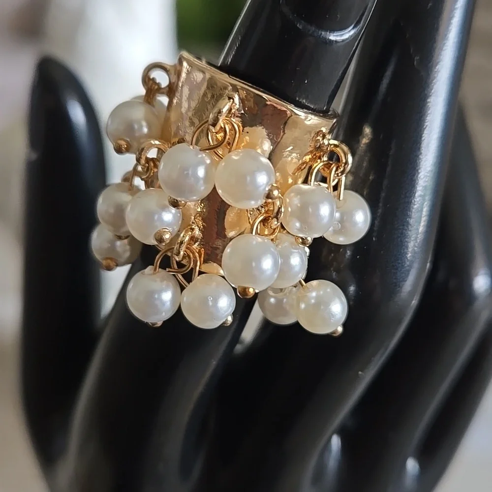 Rings Elegant Gold and Pearl Dangle Adjustable Ring. New